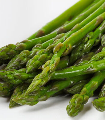 plate of cooked asparagus
