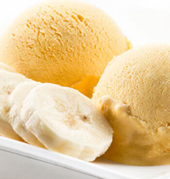 banana ice cream with cut up banana slices