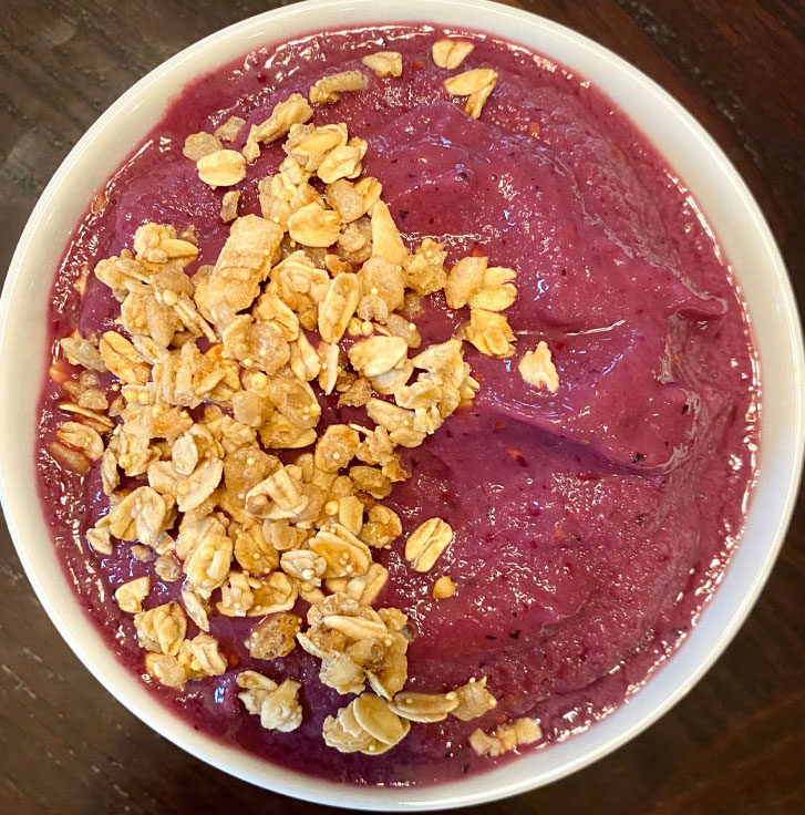 Berry Banana Smoothie Bowl.
